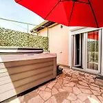 Helen By Interhome Vikendica