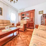 Ferienhaus Helen By Interhome Zadar